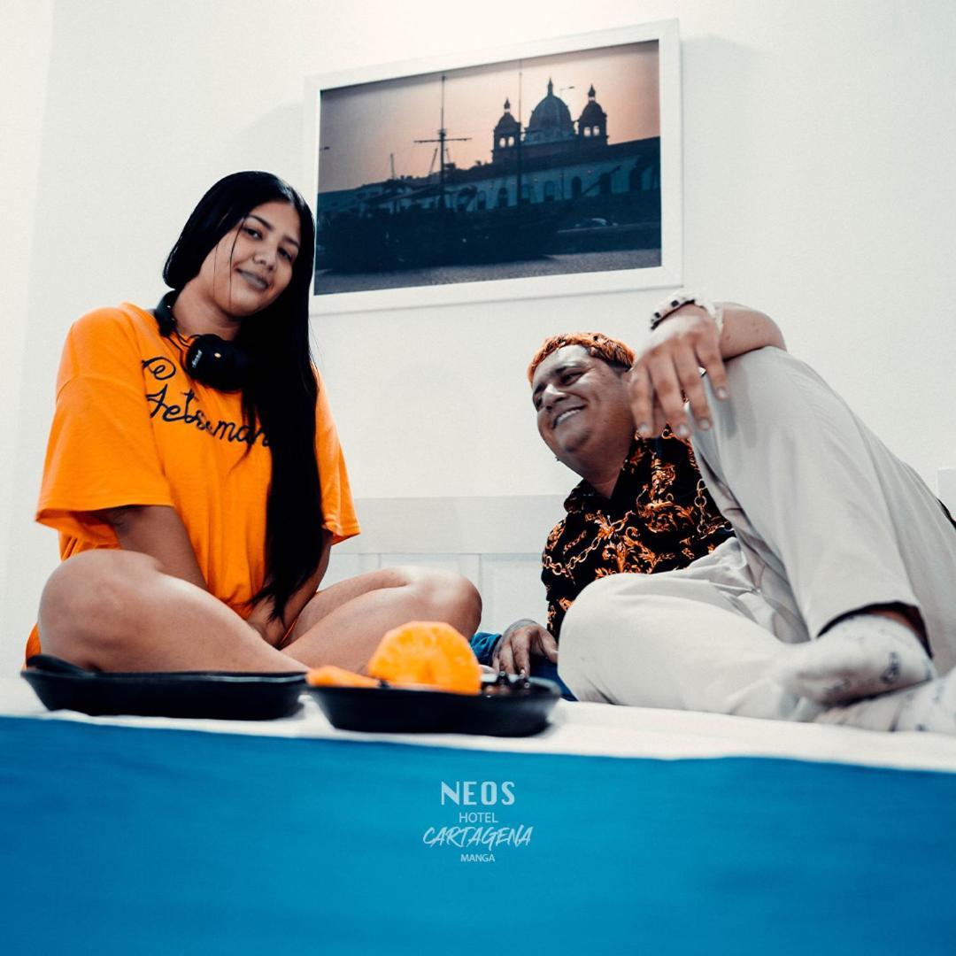 Neos